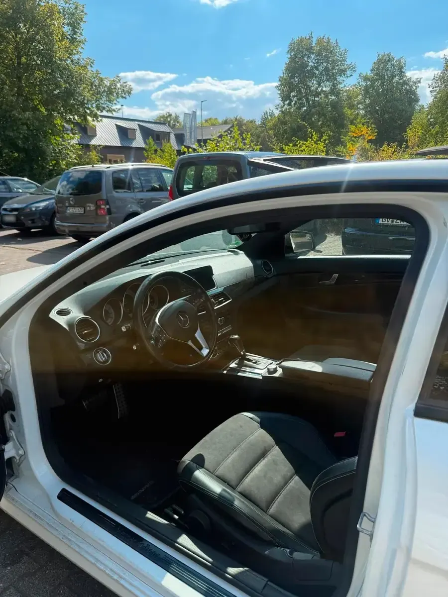 Gebraucht Mercedes C220 170 PS (125 kW) 2013 Weiß Coupé