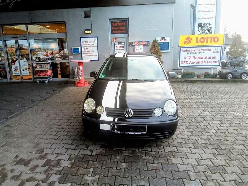 Gebraucht VW Polo Basis 54 PS (39 kW) 2004 Schwarzcosmo2 Kleinwagen