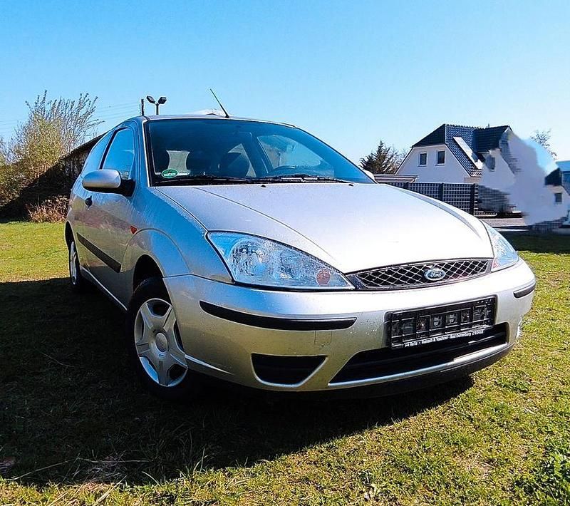 Używany Ford Focus Trend 101 KM (74 kW) 2002 Sedan/Limuzyna