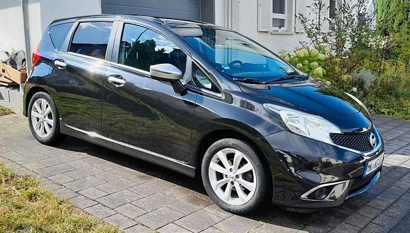 Schwarz Gebraucht 2015 Nissan Note N-TEC Van / Kleinbus | 6.100 € (Guter Preis) - Bild 1/4