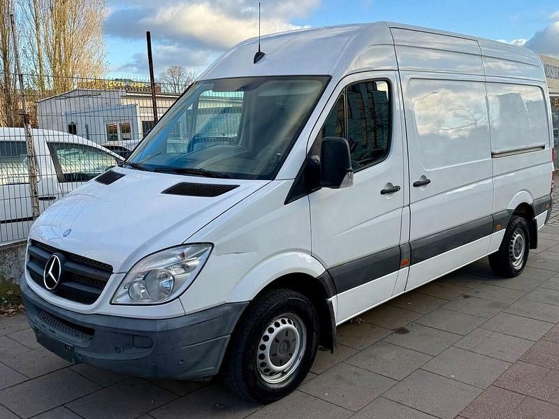 Weiß Gebraucht 2010 Mercedes 316 Van | 13.350 € (Fairer Preis) - Bild 1/4