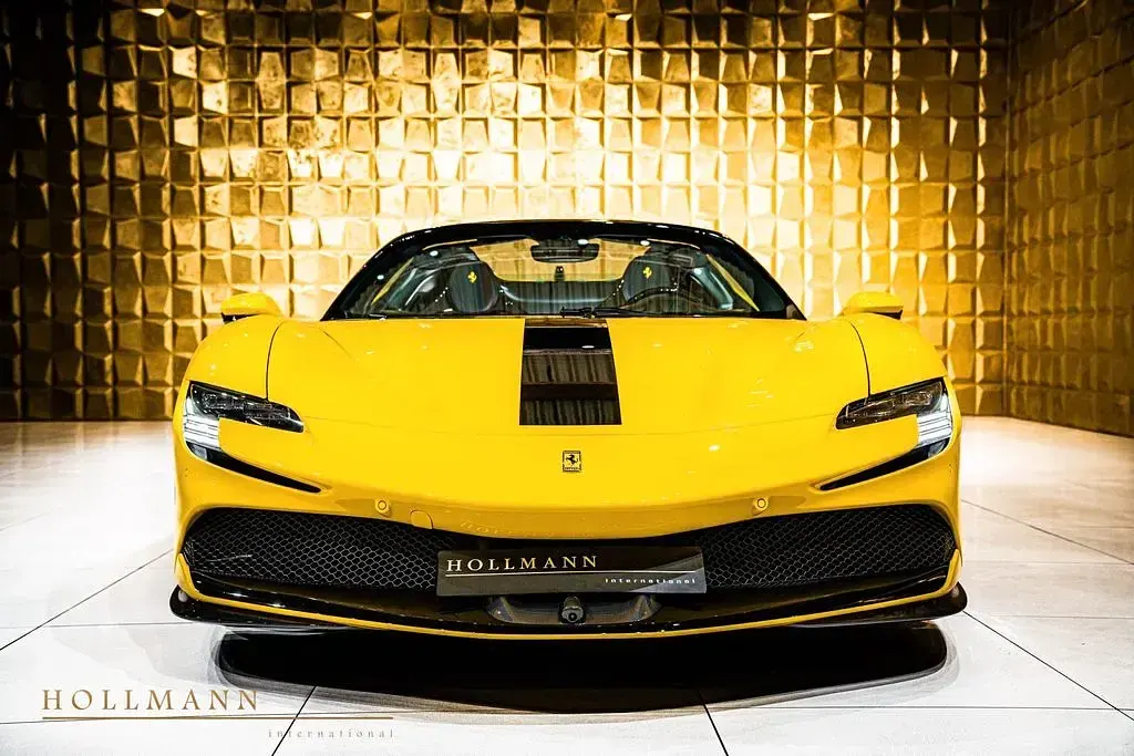 Gebraucht Ferrari SF90 999 PS (734 kW) 2022 Giallo infernale Cabrio