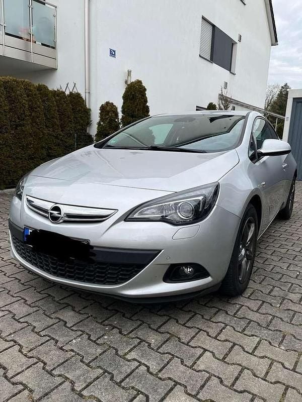 Silber Gebraucht 2016 Opel Astra GTC Coupé | 10.790 € (Etwas zu teuer) - Bild 1/4