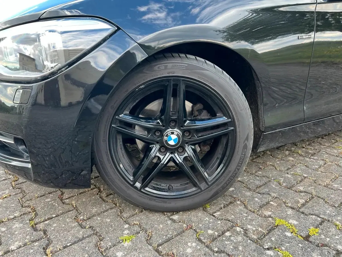 Gebraucht BMW 120 Sport Line 135 PS (99 kW) 2013 Schwarz Kleinwagen