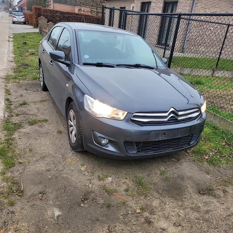 Grau Gebraucht 2016 Citroën C3 Limousine | 3.500 € (Guter Preis) - Bild 1/4