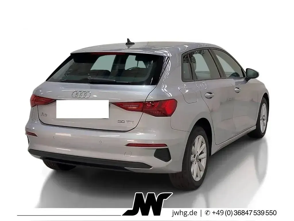 Gebraucht Audi A3 Sport 116 PS (85 kW) 2023 Florettsilber metallic Limousine