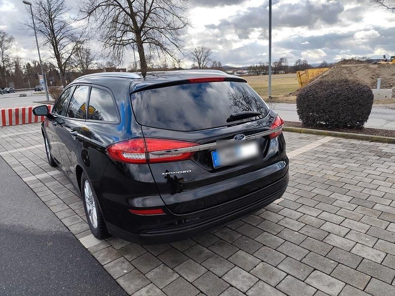 Gebraucht Ford Mondeo Business Edition 165 PS (121 kW) 2019 Schwarz Kombi