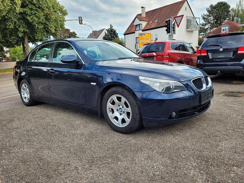 Blau Gebraucht 2004 BMW 525 Limousine | 2.390 € (Superpreis) - Bild 1/4