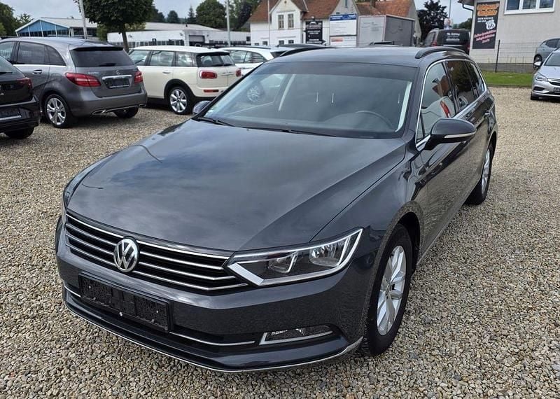 Grau Gebraucht 2016 VW Passat Comfortline Kombi | 13.490 € (Guter Preis) - Bild 1/4