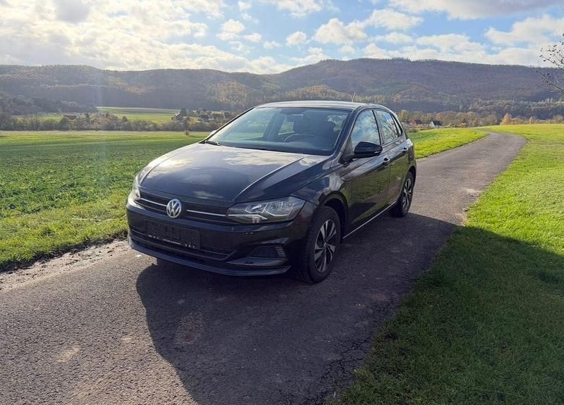 Gebraucht VW Polo Comfortline 75 PS (55 kW) 2017 Schwarz Limousine