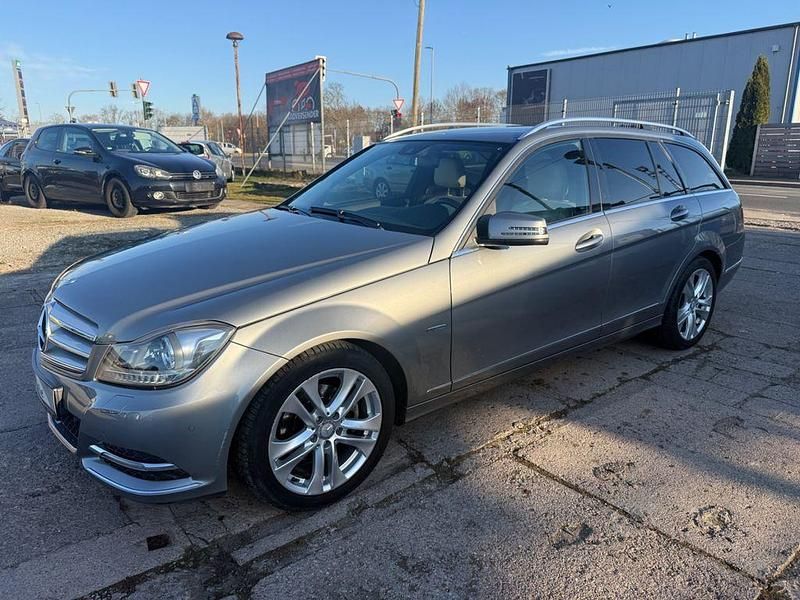 Gebraucht Mercedes C250 204 PS (150 kW) 2011 Silber Kombi