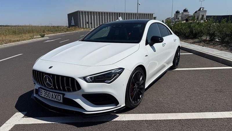 Weiß Gebraucht 2023 Mercedes CLA35 AMG AMG Limousine | 47.500 € (Teuer) - Bild 1/4