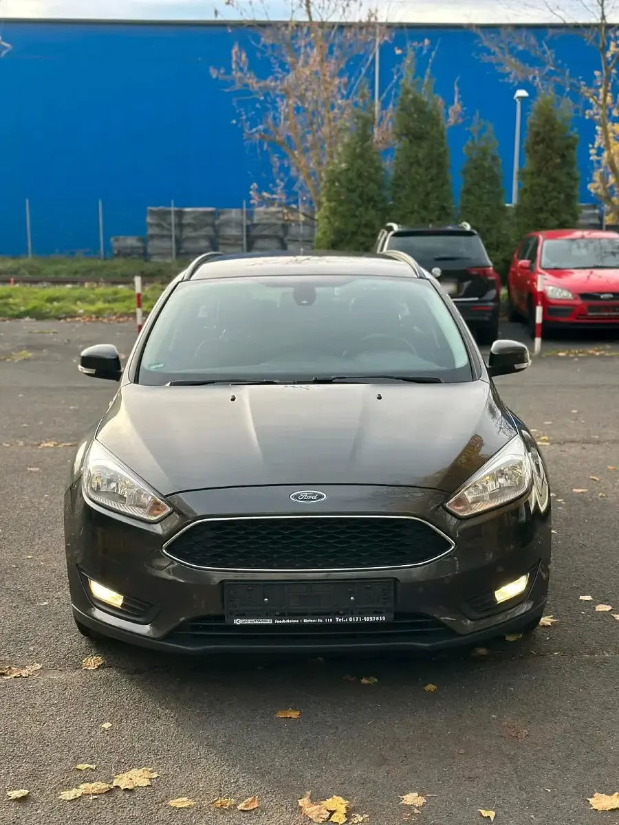Gebraucht Ford Focus 125 PS (91 kW) 2016 Grau Kombi