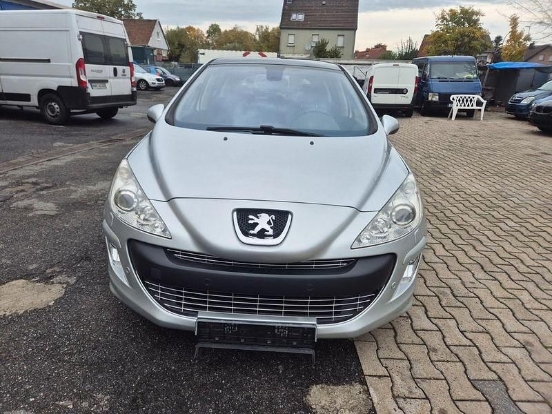 Silber Gebraucht 2008 Peugeot 308 Platinum Limousine | 4.490 € (Fairer Preis) - Bild 1/4