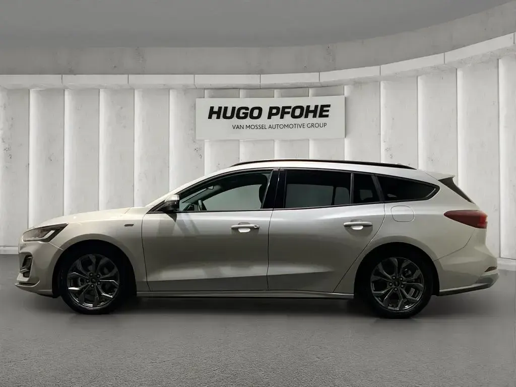 Gebraucht Ford Focus ST-Line 155 PS (114 kW) 2025 Silber Limousine
