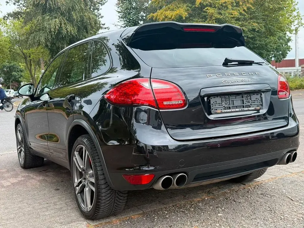 Gebraucht Porsche Cayenne Turbo 500 PS (367 kW) 2012 Schwarz SUV