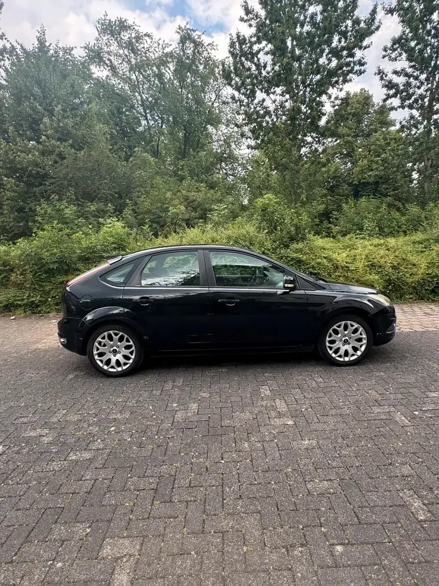 Gebraucht Ford Focus 2009 Schwarz Limousine
