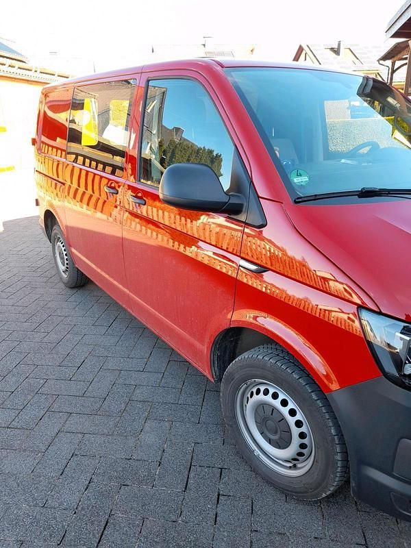 Rot Gebraucht 2019 VW T6.1 Van | 15.980 € - Bild 1/4