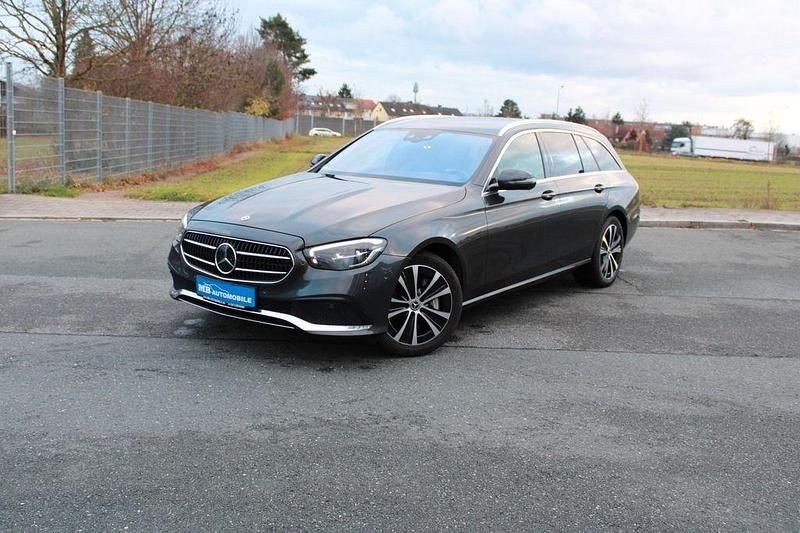 Gebraucht Mercedes E300 194 PS (142 kW) 2022 Grau Limousine