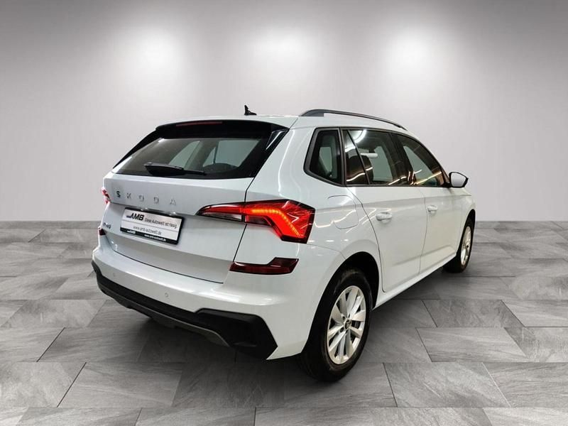 Gebraucht Skoda Kamiq Selection 95 PS (69 kW) 2025 Moonweiss metallic SUV