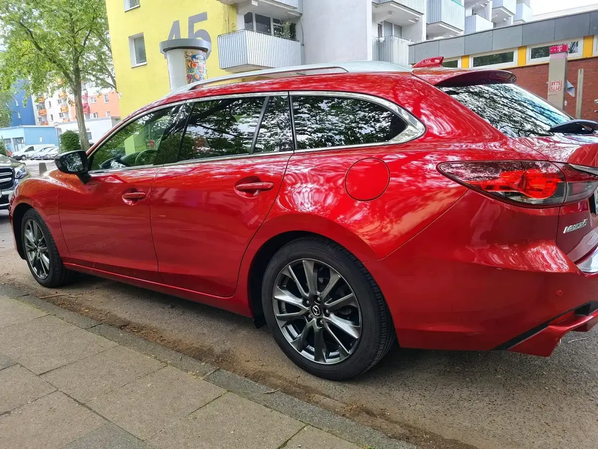 Gebraucht Mazda 6 150 PS (110 kW) 2014 Rot Kombi