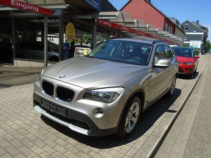 Silber Gebraucht 2012 BMW X1 Sport Line SUV | 6.990 € (Fairer Preis) - Bild 1/4