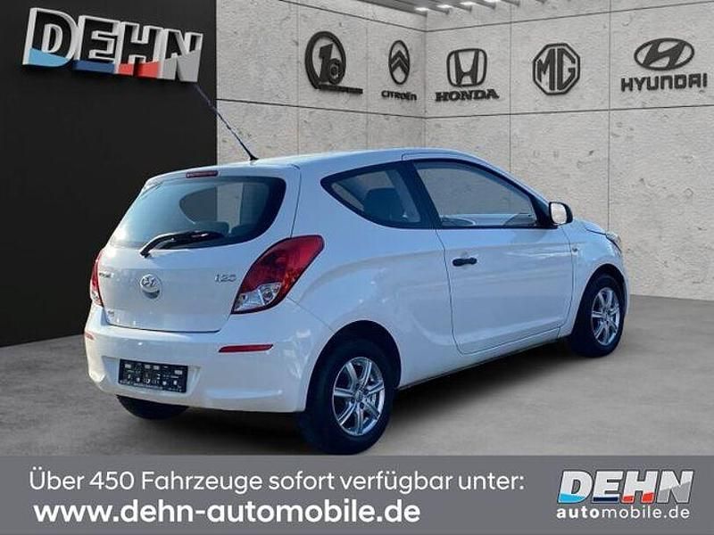 Gebraucht Hyundai i20 Edition 86 PS (63 kW) 2014 Weiß Kleinwagen