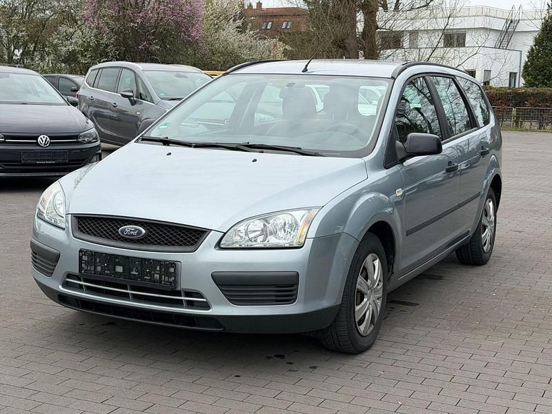 Używany Ford Focus 116 KM (85 kW) 2005 Szary Kombi