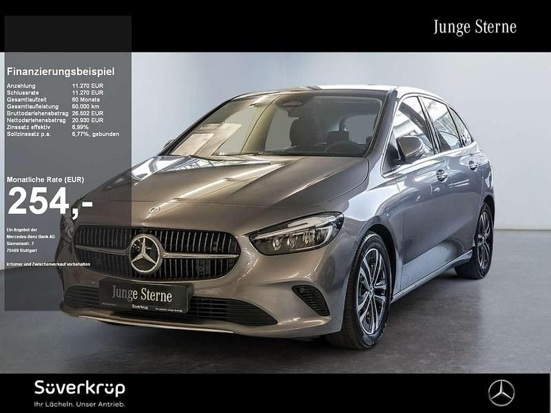 Grau Gebraucht 2024 Mercedes B200 Progressive Van / Kleinbus | 30.920 € (Guter Preis) - Bild 1/4