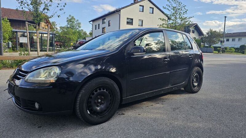 Schwarz Gebraucht 2004 VW Golf V Sportline Limousine | 1.999 € (Guter Preis) - Bild 1/4