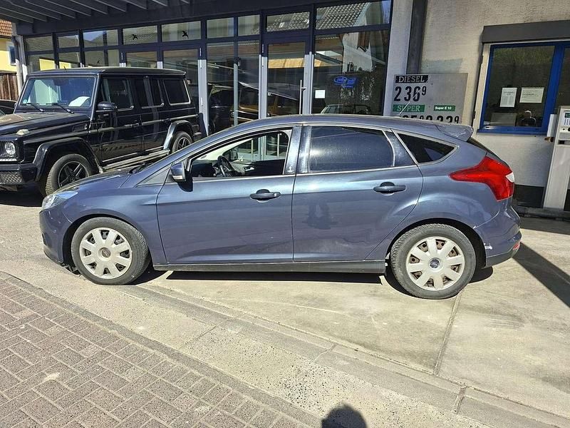 Gebraucht Ford Focus Champions Edition 116 PS (85 kW) 2013 Midnight skygrau metallic Limousine