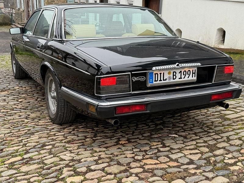 Gebraucht Jaguar XJ40 222 PS (163 kW) 1990 Schwarz Limousine