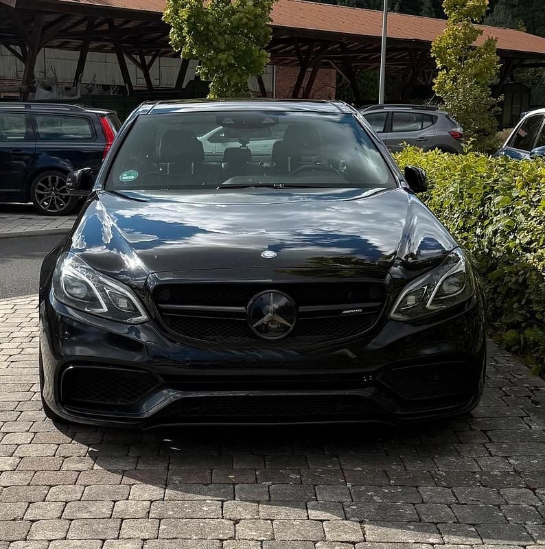 Gebraucht Mercedes E63S AMG AMG 558 PS (410 kW) 2013 Schwarz Limousine