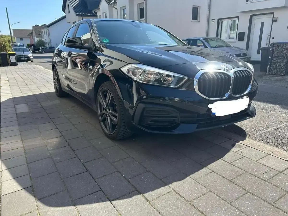 Gebraucht BMW 116 Advantage 116 PS (85 kW) 2019 Schwarz Kleinwagen