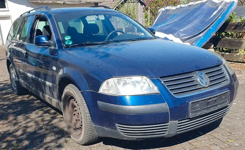 Usata VW Passat Comfortline 116 CV (85 kW) 2003 Blu Station wagon