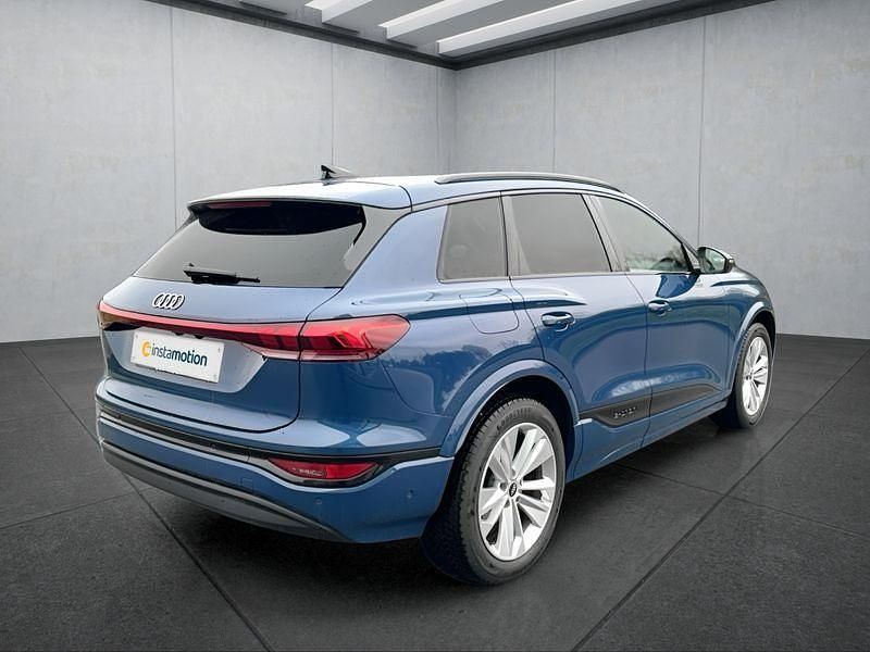 Gebraucht Audi Q6 e-tron 185 kW (252 PS) 2025 Blau SUV