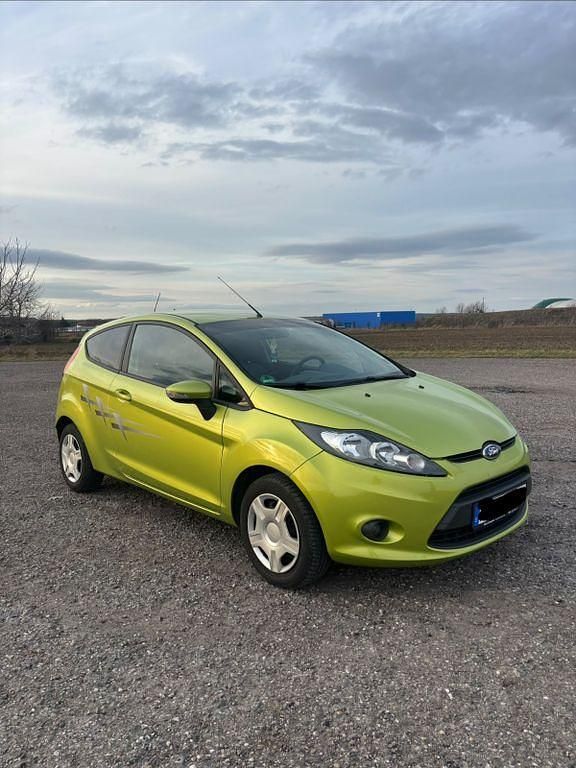 Gebraucht Ford Fiesta Titanium 82 PS (60 kW) 2009 Grün Kleinwagen