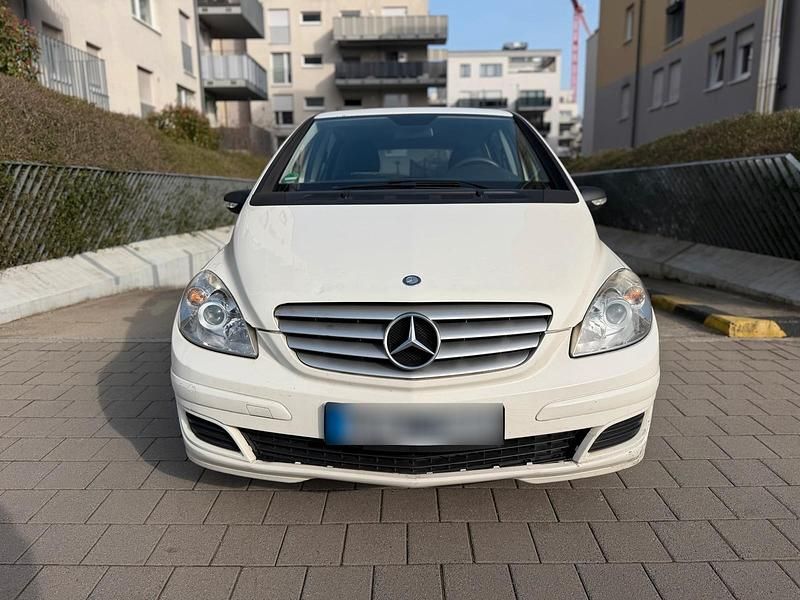 Gebraucht Mercedes B170 116 PS (85 kW) 2006 Weiß Van / Kleinbus