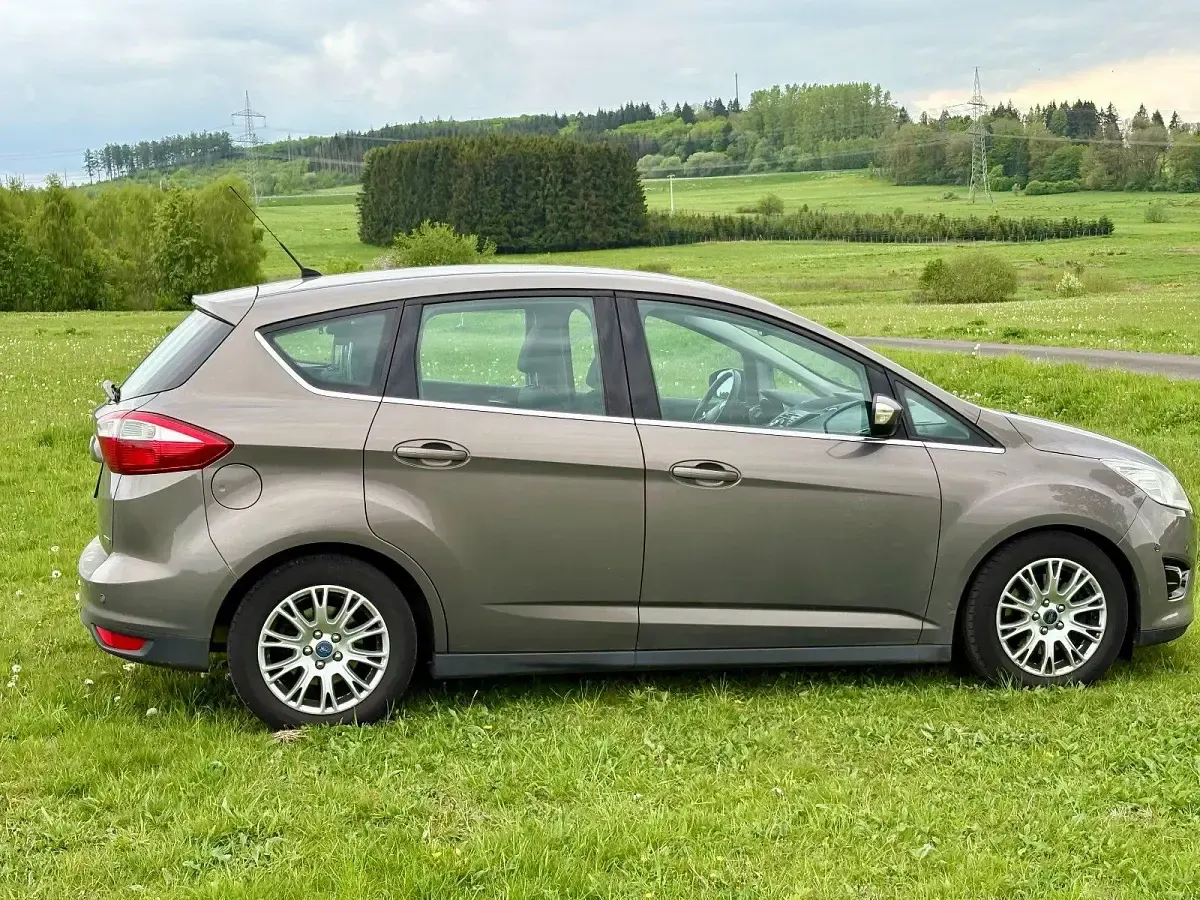 Gebraucht Ford C-MAX 150 PS (110 kW) 2012 Braun Van / Kleinbus