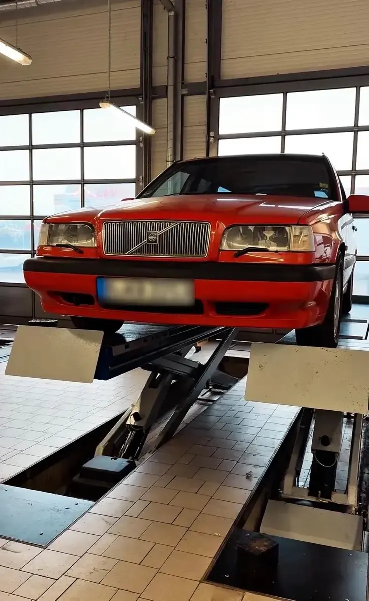 Gebraucht Volvo 850 226 PS (166 kW) 1994 Rot Kombi