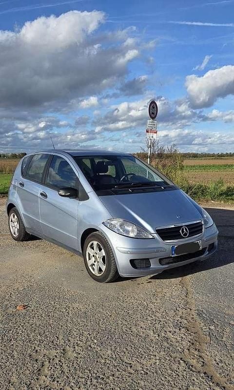 Blau Gebraucht 2006 Mercedes A150 Classic Limousine | 750 € (Superpreis) - Bild 1/4