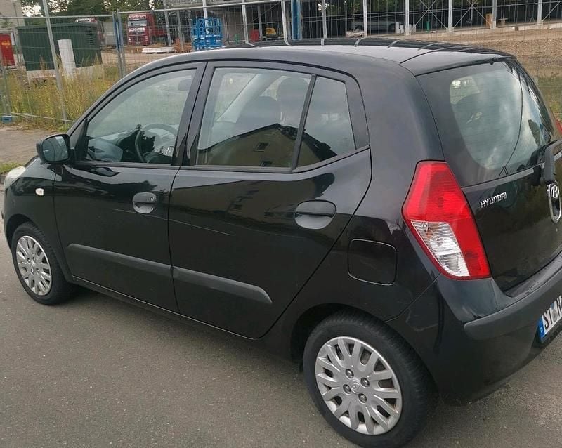 Schwarz Gebraucht 2009 Hyundai i10 Kleinwagen | 1.790 € - Bild 1/4