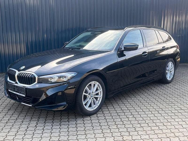 Gebraucht BMW 320 190 PS (139 kW) 2024 Schwarz Limousine