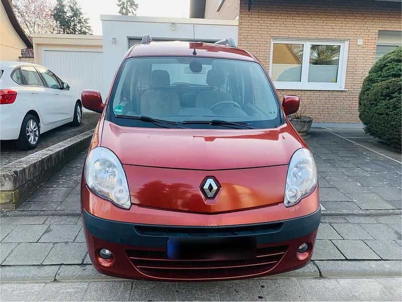 Gebraucht Renault Kangoo Privilege 106 PS (77 kW) 2009 Rot Van / Kleinbus