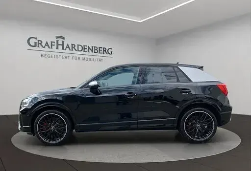 Neu Audi SQ2 Sport 300 PS (220 kW) 2026 Schwarz SUV