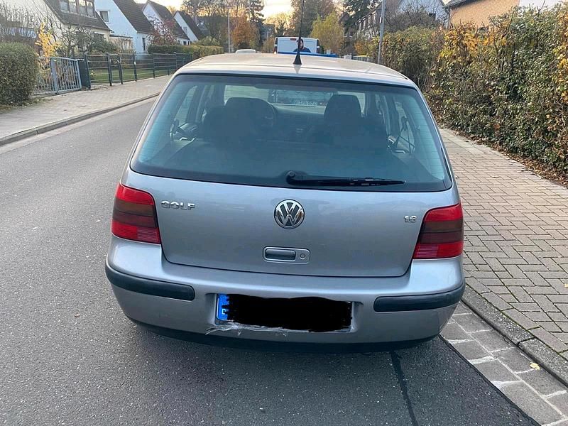 Gebraucht VW Golf 101 PS (74 kW) 2002 Silber Limousine
