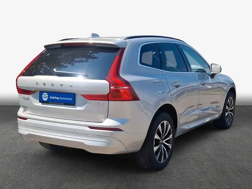 Gebraucht Volvo XC60 Core 197 PS (144 kW) 2023 Silber SUV