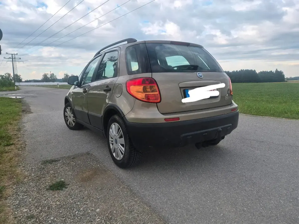 Gebraucht Fiat Sedici 120 PS (88 kW) 2008 Grau SUV