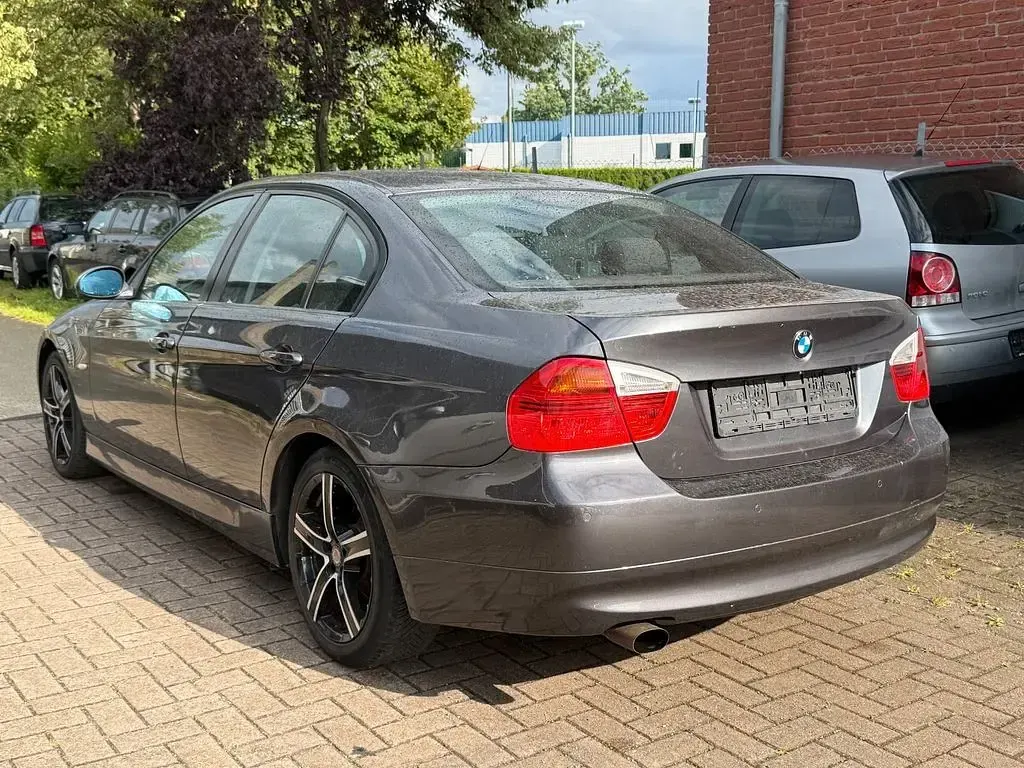 Gebraucht BMW 318 Advantage 129 PS (94 kW) 2007 Limousine
