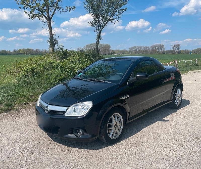 Second-hand Opel Tigra 2003 Negru Cabrio